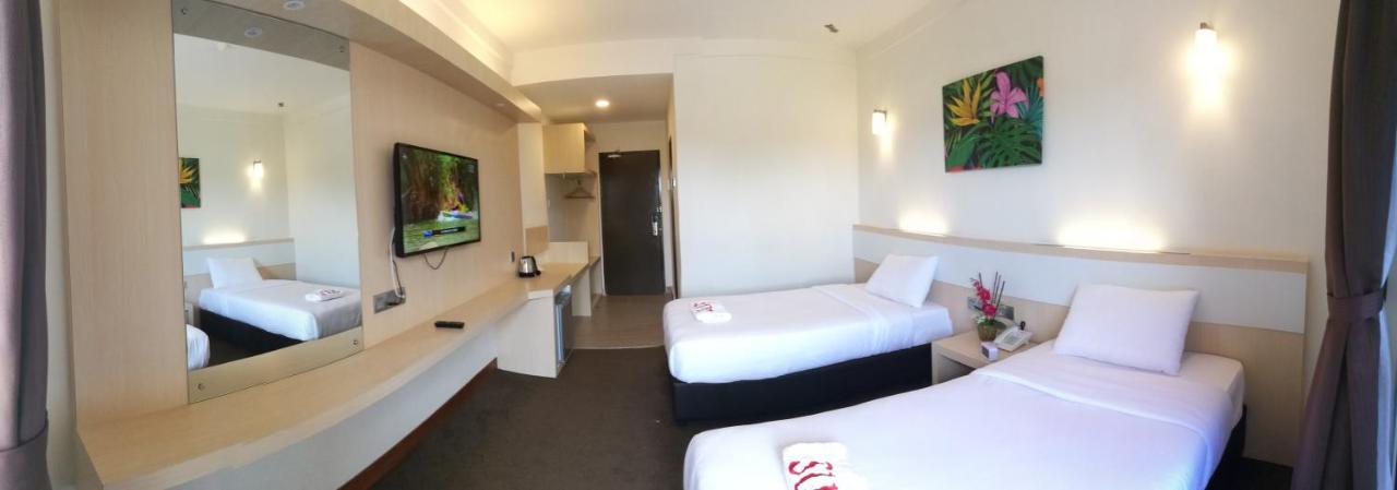 Serdang Lake View Resort Sungai Kechil Exterior foto