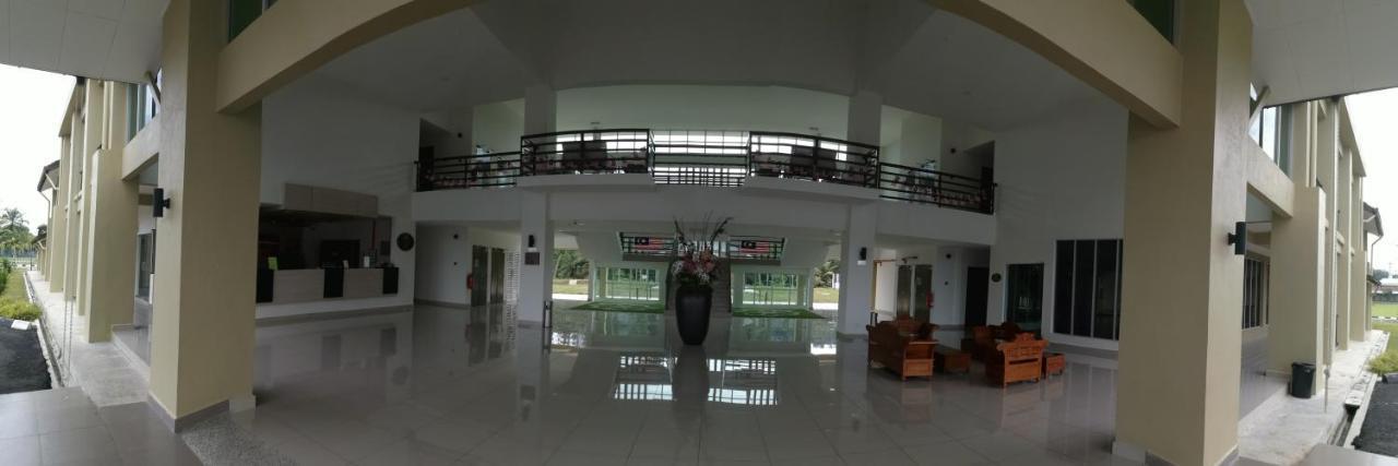 Serdang Lake View Resort Sungai Kechil Exterior foto